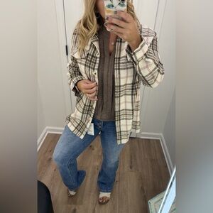 NWT Ivory Brown Pink Plaid Shacket size small